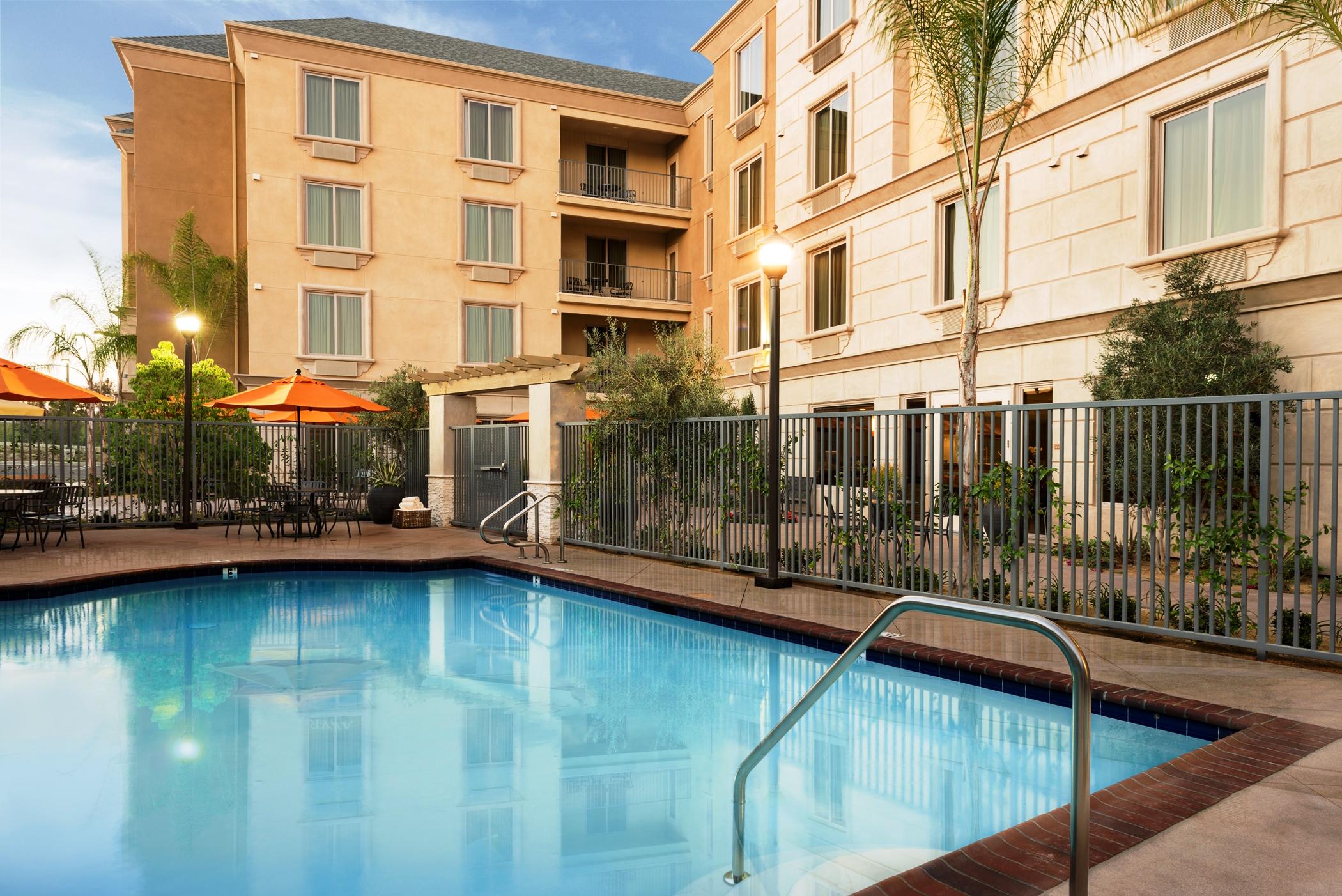 Ayres Hotel Orange Exterior photo